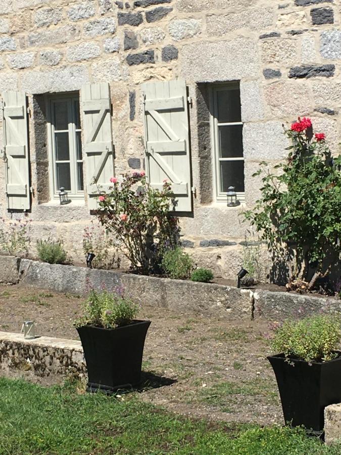 LA CURE grande maison de charme de 2 a 14 personnes Saint-Urcize Extérieur photo