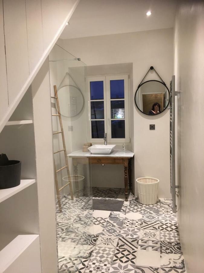 LA CURE grande maison de charme de 2 a 14 personnes Saint-Urcize Extérieur photo