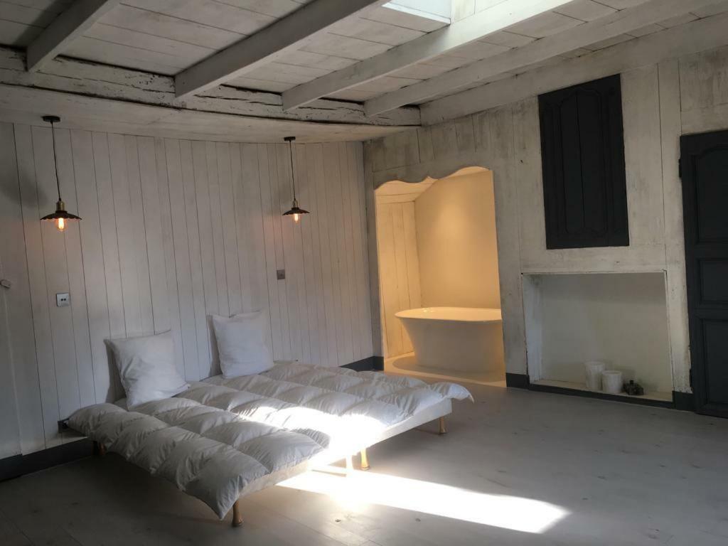 LA CURE grande maison de charme de 2 a 14 personnes Saint-Urcize Extérieur photo