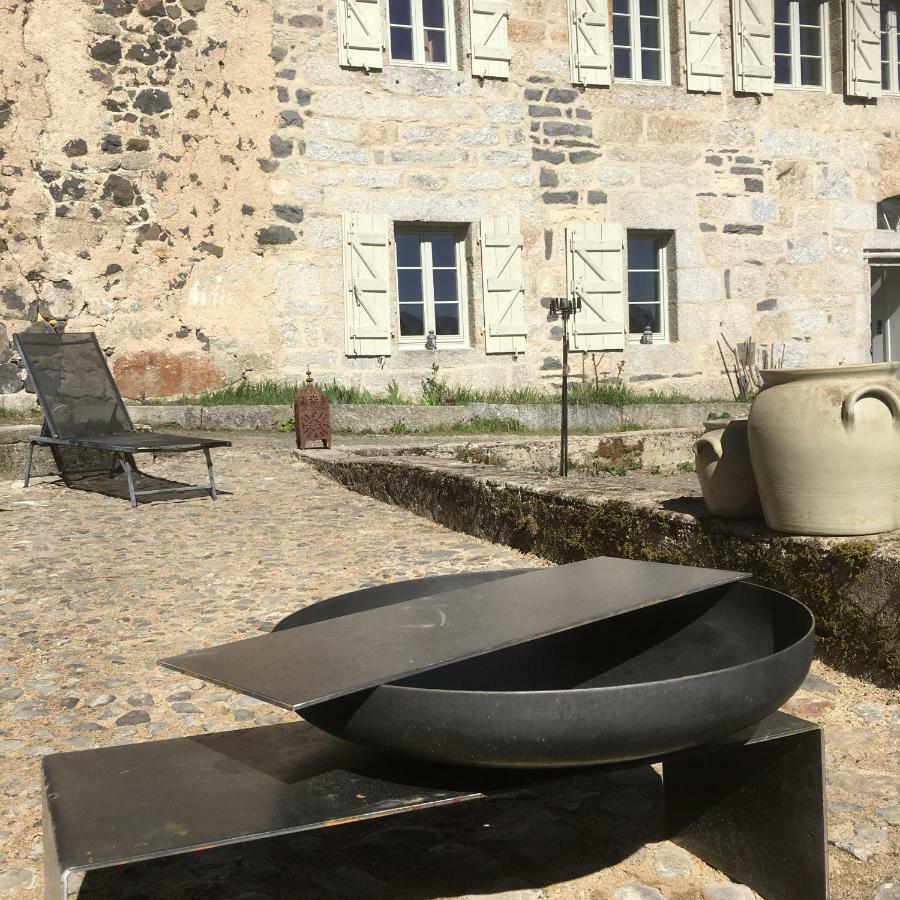 LA CURE grande maison de charme de 2 a 14 personnes Saint-Urcize Extérieur photo