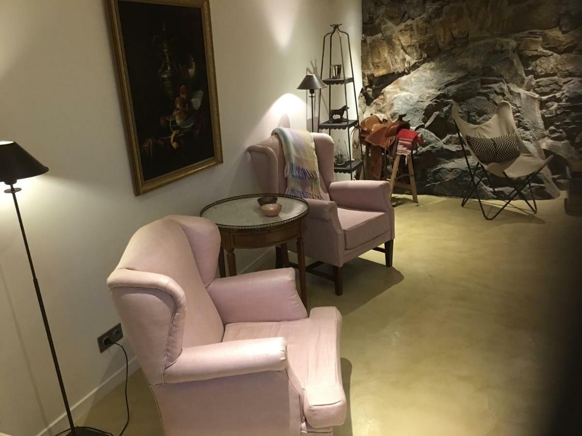 LA CURE grande maison de charme de 2 a 14 personnes Saint-Urcize Extérieur photo