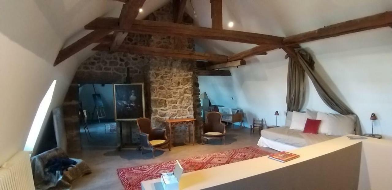 LA CURE grande maison de charme de 2 a 14 personnes Saint-Urcize Extérieur photo